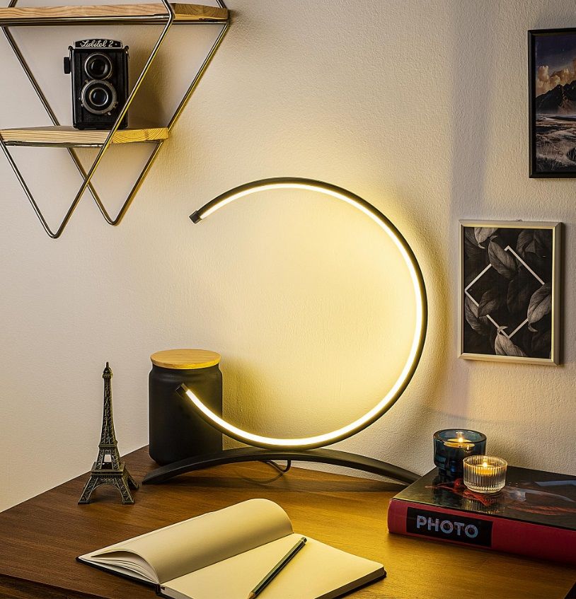 MOON LED'Lİ MASA LAMBASI